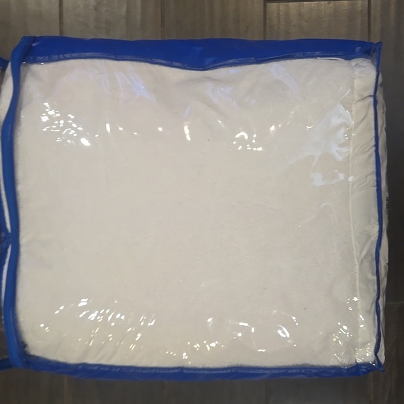 Simply Shabby Chic Plush Arctic White Satin F/Q Blanket - Picture 7 of 7